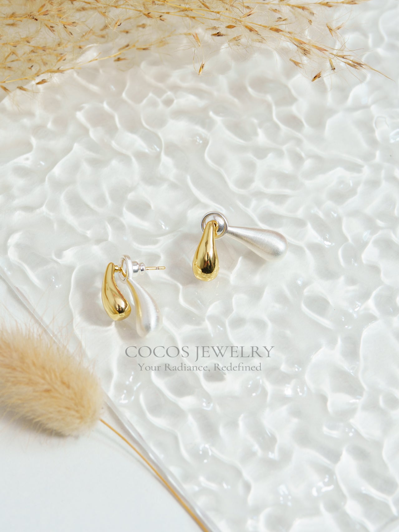 Two-color earrings
