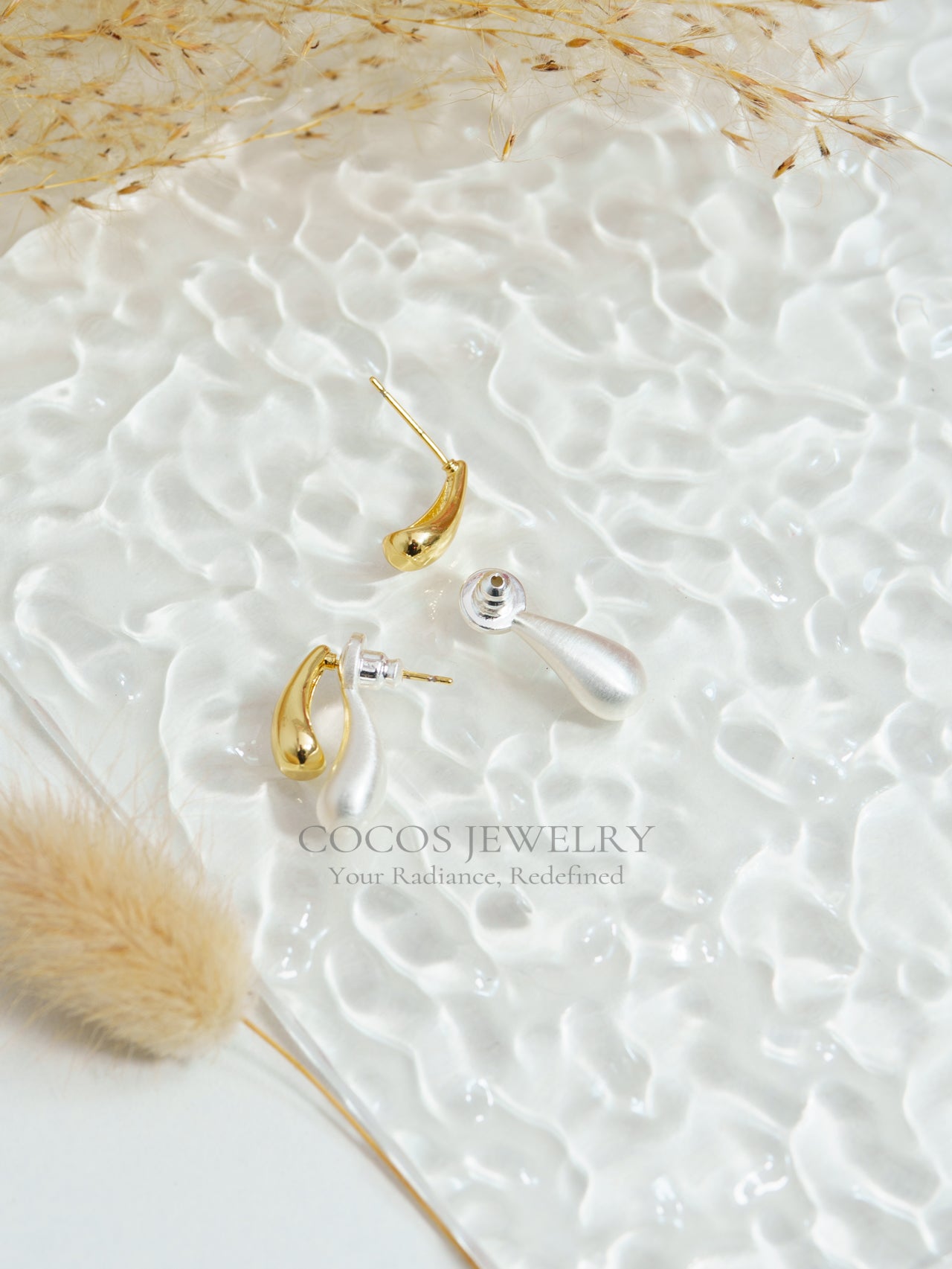 Two-color earrings